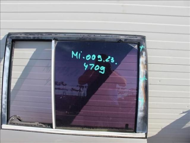 bontott MITSUBISHI PAJERO Jobb hátsó Ablak