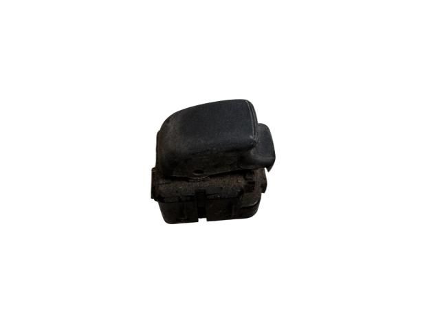 bontott MITSUBISHI PAJERO Jobb hátsó Ablakemelő Kapcsoló