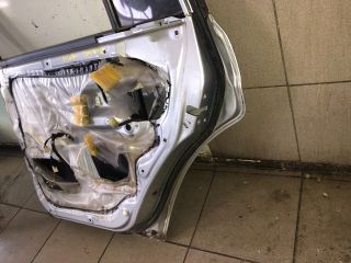 bontott MITSUBISHI PAJERO Jobb hátsó Ajtó (Üres lemez)