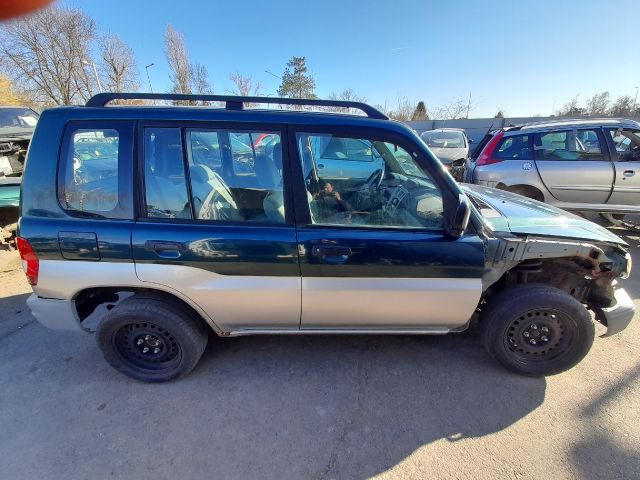 bontott MITSUBISHI PAJERO Jobb hátsó Ajtó (Üres lemez)