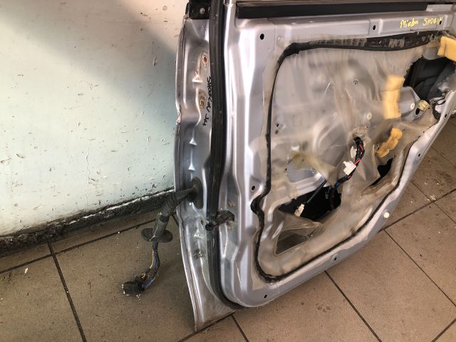 bontott MITSUBISHI PAJERO Jobb hátsó Ajtó (Üres lemez)