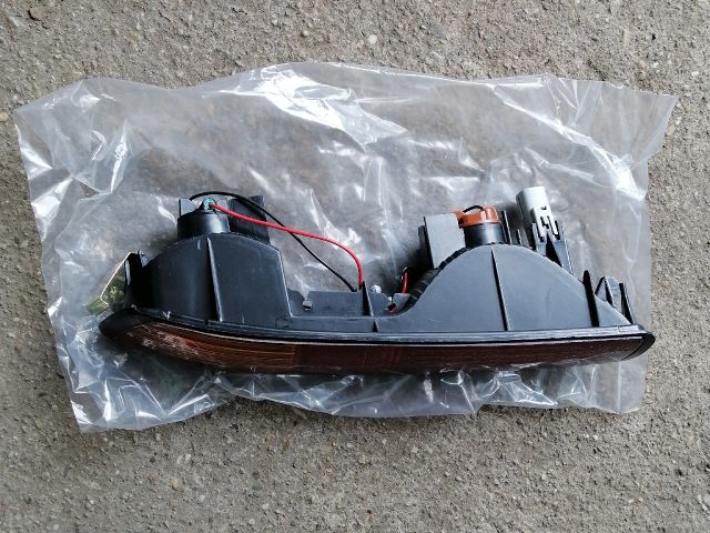 bontott MITSUBISHI PAJERO Jobb Hátsó Lámpa