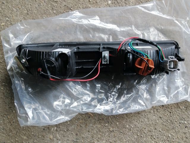 bontott MITSUBISHI PAJERO Jobb Hátsó Lámpa