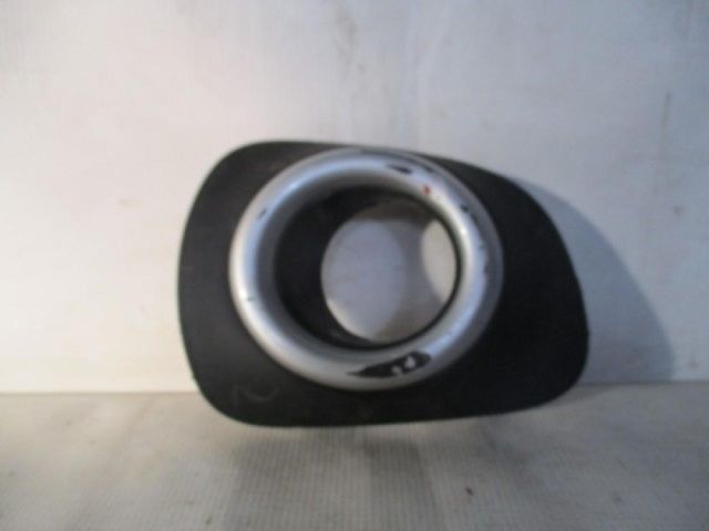 bontott MITSUBISHI PAJERO Jobb Ködlámpa Rács