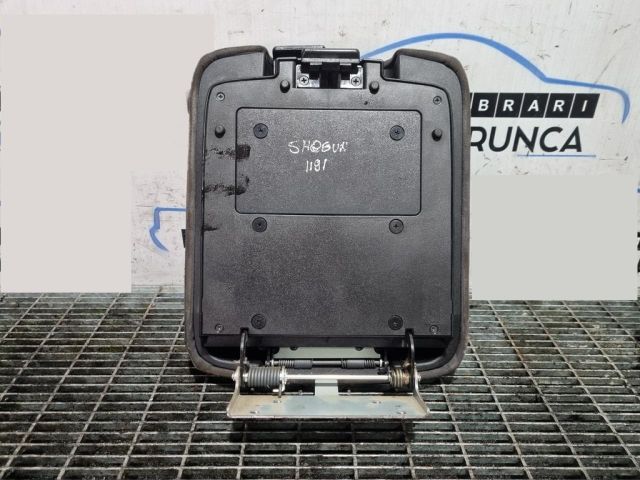 bontott MITSUBISHI PAJERO Könyöklő