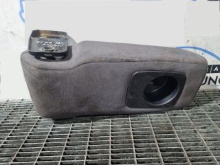 bontott MITSUBISHI PAJERO Könyöklő