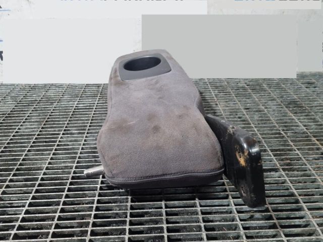 bontott MITSUBISHI PAJERO Könyöklő