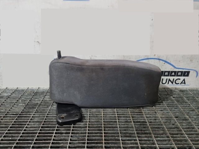 bontott MITSUBISHI PAJERO Könyöklő