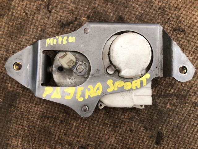 bontott MITSUBISHI PAJERO Központizár Motor Csomagtérajtó