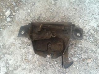 bontott MITSUBISHI PAJERO Motorháztető Zárszerkezet