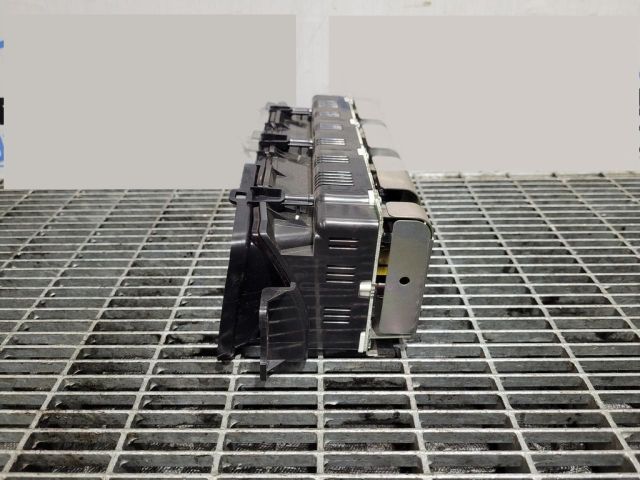 bontott MITSUBISHI PAJERO Multifunkciós Kijelző