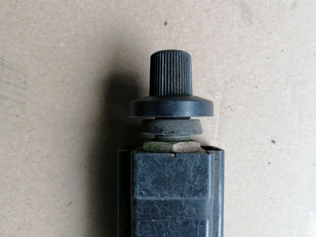 bontott MITSUBISHI PAJERO Műszerfal Fényerő Szabályzó