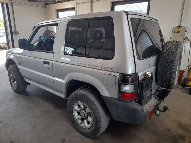 bontott MITSUBISHI PAJERO Pótféklámpa