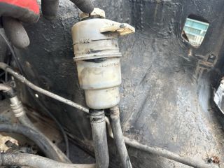 bontott MITSUBISHI PAJERO Szervóolaj Tartály