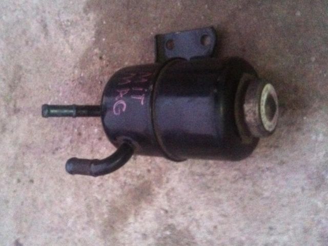 bontott MITSUBISHI PAJERO Szervóolaj Tartály