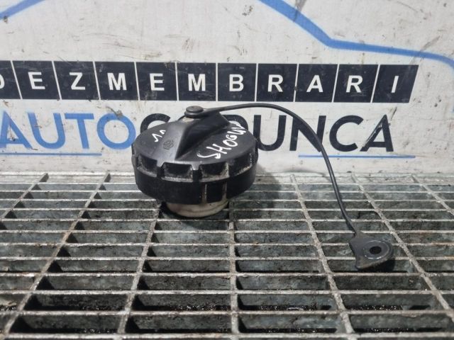 bontott MITSUBISHI PAJERO Tankajtó