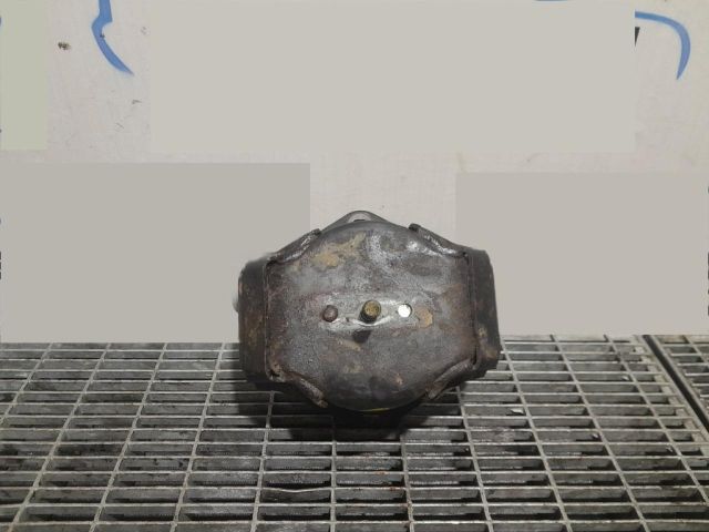 bontott MITSUBISHI PAJERO Tartó Bak