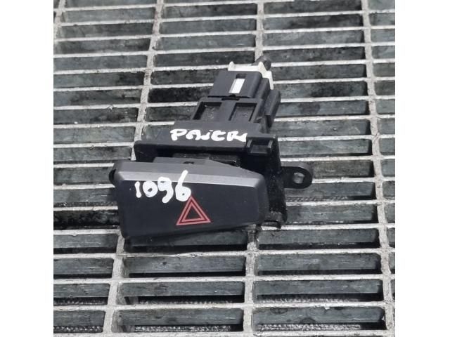 bontott MITSUBISHI PAJERO Vészvillogó Kapcsoló