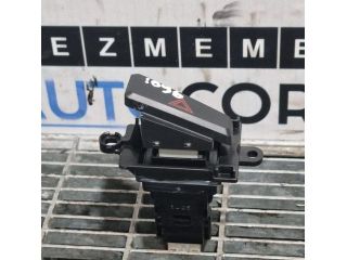 bontott MITSUBISHI PAJERO Vészvillogó Kapcsoló