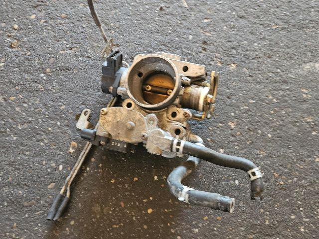 bontott MITSUBISHI SPACE RUNNER Fojtószelep (Mechanikus)