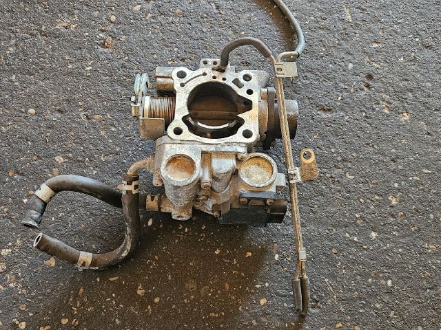 bontott MITSUBISHI SPACE RUNNER Fojtószelep (Mechanikus)