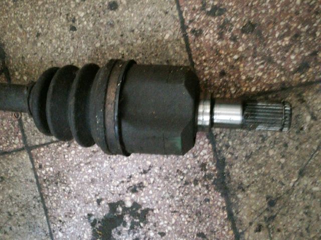 bontott MITSUBISHI SPACE RUNNER Jobb Féltengely