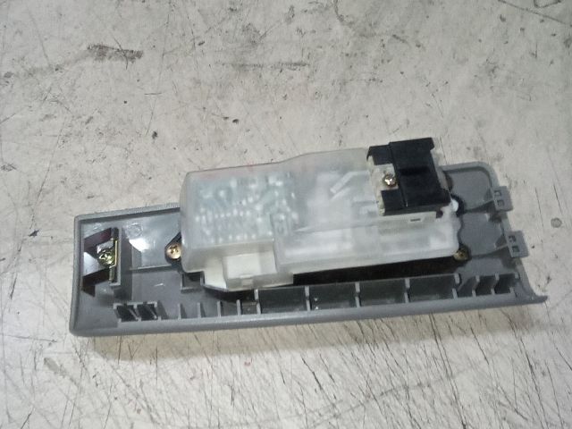 bontott MITSUBISHI SPACE RUNNER Ablakemelő Kapcsoló Négyes / Kettes