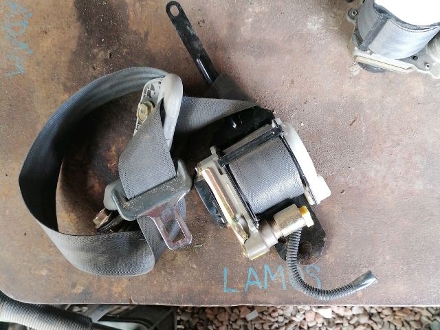 bontott MITSUBISHI SPACE RUNNER Jobb első Biztonsági Öv