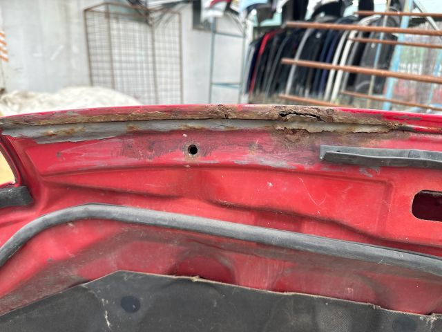 bontott MITSUBISHI SPACE RUNNER Motorháztető