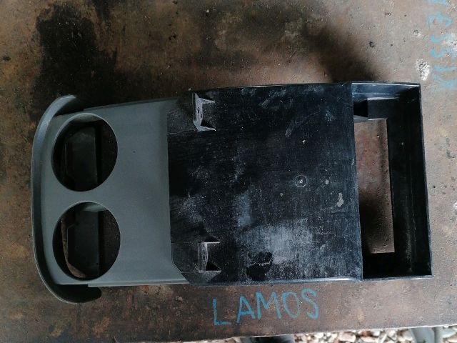 bontott MITSUBISHI SPACE RUNNER Pohártartó