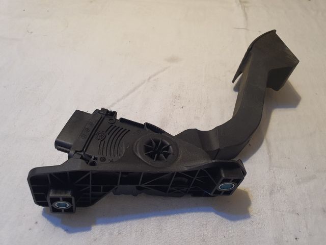 bontott MITSUBISHI SPACE STAR Gázpedál (Elektromos)