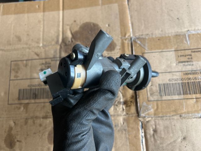 bontott MITSUBISHI SPACE STAR Gyújtáskapcsoló