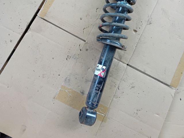 bontott MITSUBISHI SPACE STAR Jobb hátsó Lengéscsillapító