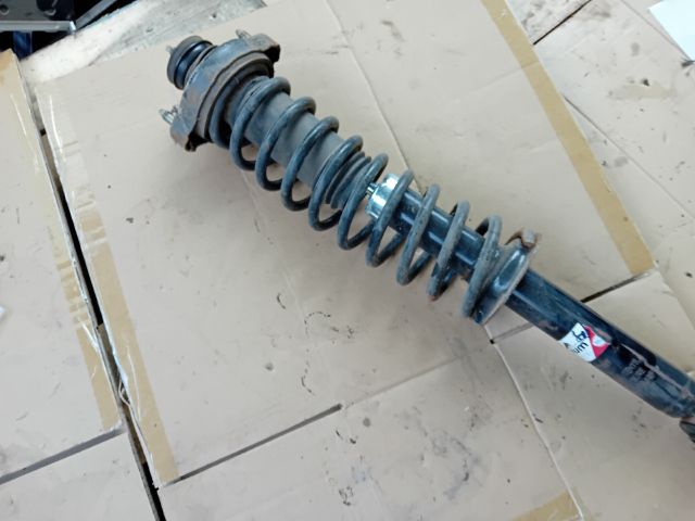 bontott MITSUBISHI SPACE STAR Jobb hátsó Lengéscsillapító