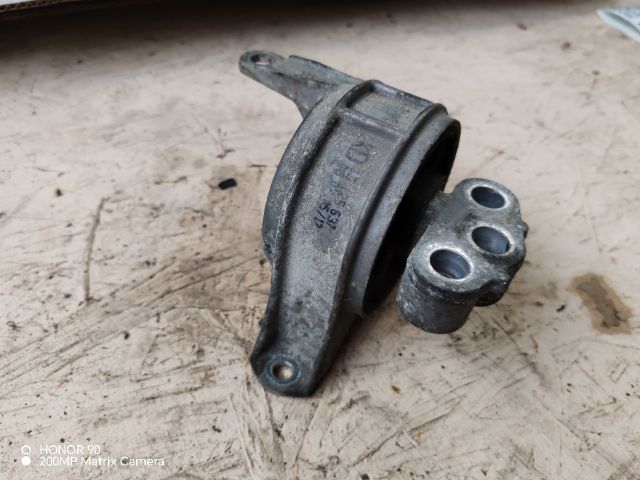 bontott MITSUBISHI SPACE STAR Motor Tartó Bak (Fém)