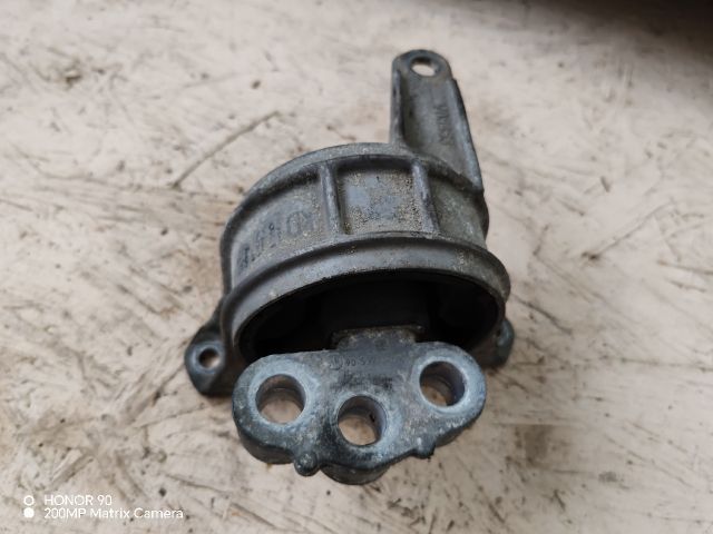 bontott MITSUBISHI SPACE STAR Motor Tartó Bak (Fém)