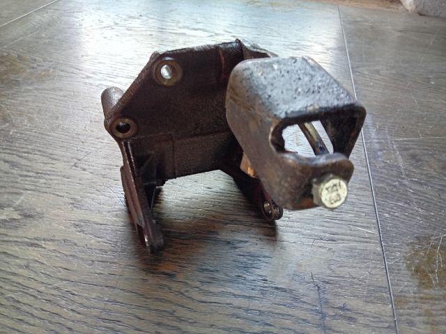 bontott MITSUBISHI SPACE STAR Szervó Tartó Bak (Magában)