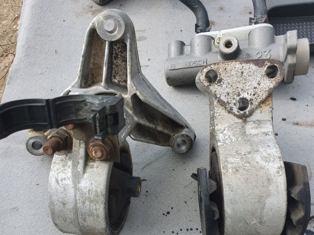 bontott MITSUBISHI SPACE STAR Váltó Tartó Bak (Pozíciófüggetlen)