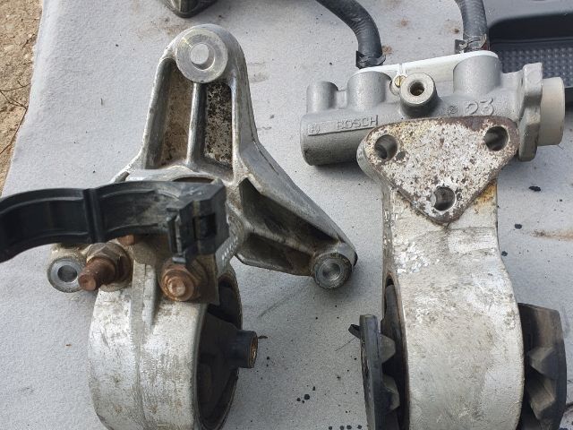 bontott MITSUBISHI SPACE STAR Váltó Tartó Bak (Pozíciófüggetlen)