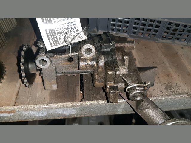 bontott MITSUBISHI SPACE STAR Olajszivattyú