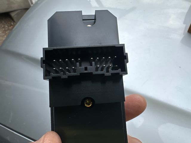 bontott MITSUBISHI SPACE STAR Ablakemelő Kapcsoló Négyes / Kettes