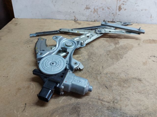 bontott MITSUBISHI SPACE STAR Bal első Ablakemelő Szerkezet (Elektromos)