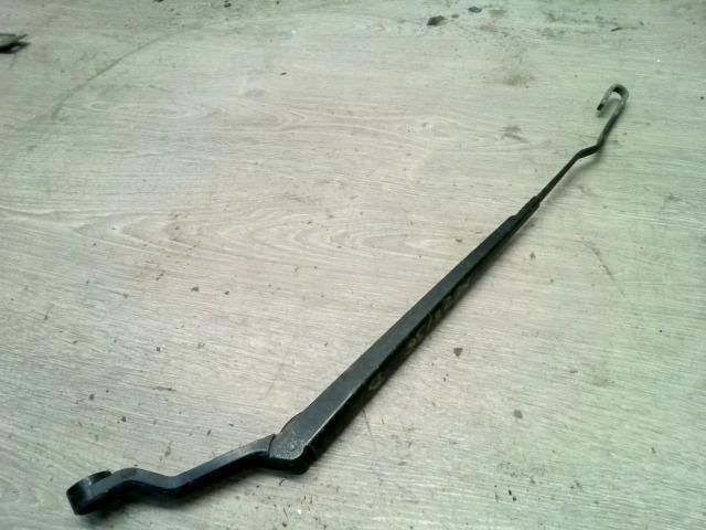 bontott MITSUBISHI SPACE STAR Bal első Ablaktörlő Kar