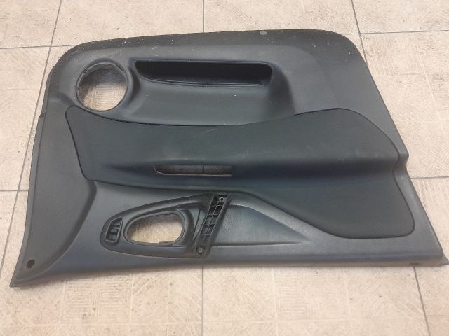 bontott MITSUBISHI SPACE STAR Bal első Ajtó Kárpit