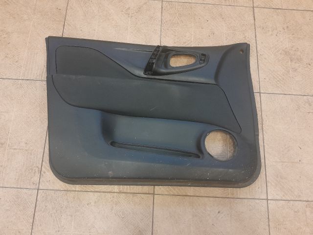 bontott MITSUBISHI SPACE STAR Bal első Ajtó Kárpit