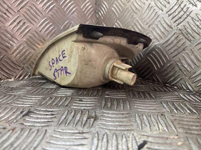 bontott MITSUBISHI SPACE STAR Bal első Irányjelző