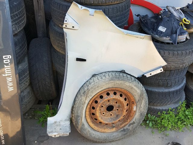 bontott MITSUBISHI SPACE STAR Bal első Sárvédő