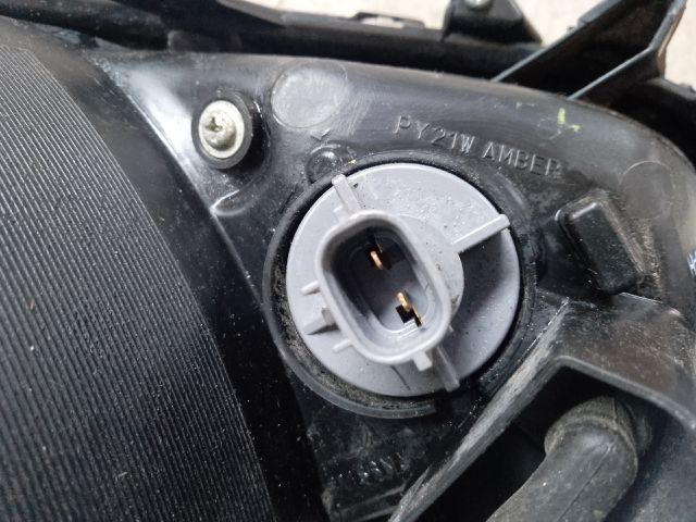 bontott MITSUBISHI SPACE STAR Bal Fényszóró