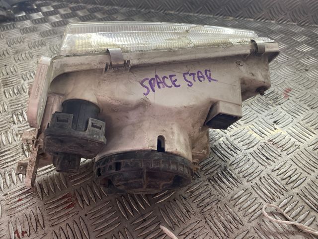 bontott MITSUBISHI SPACE STAR Bal Fényszóró