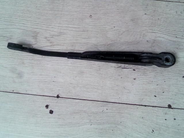 bontott MITSUBISHI SPACE STAR Bal hátsó Ablaktörlő Kar